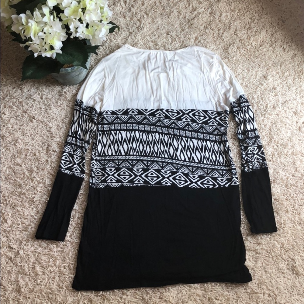 Aztec Print Tunic - Picture 2 of 2